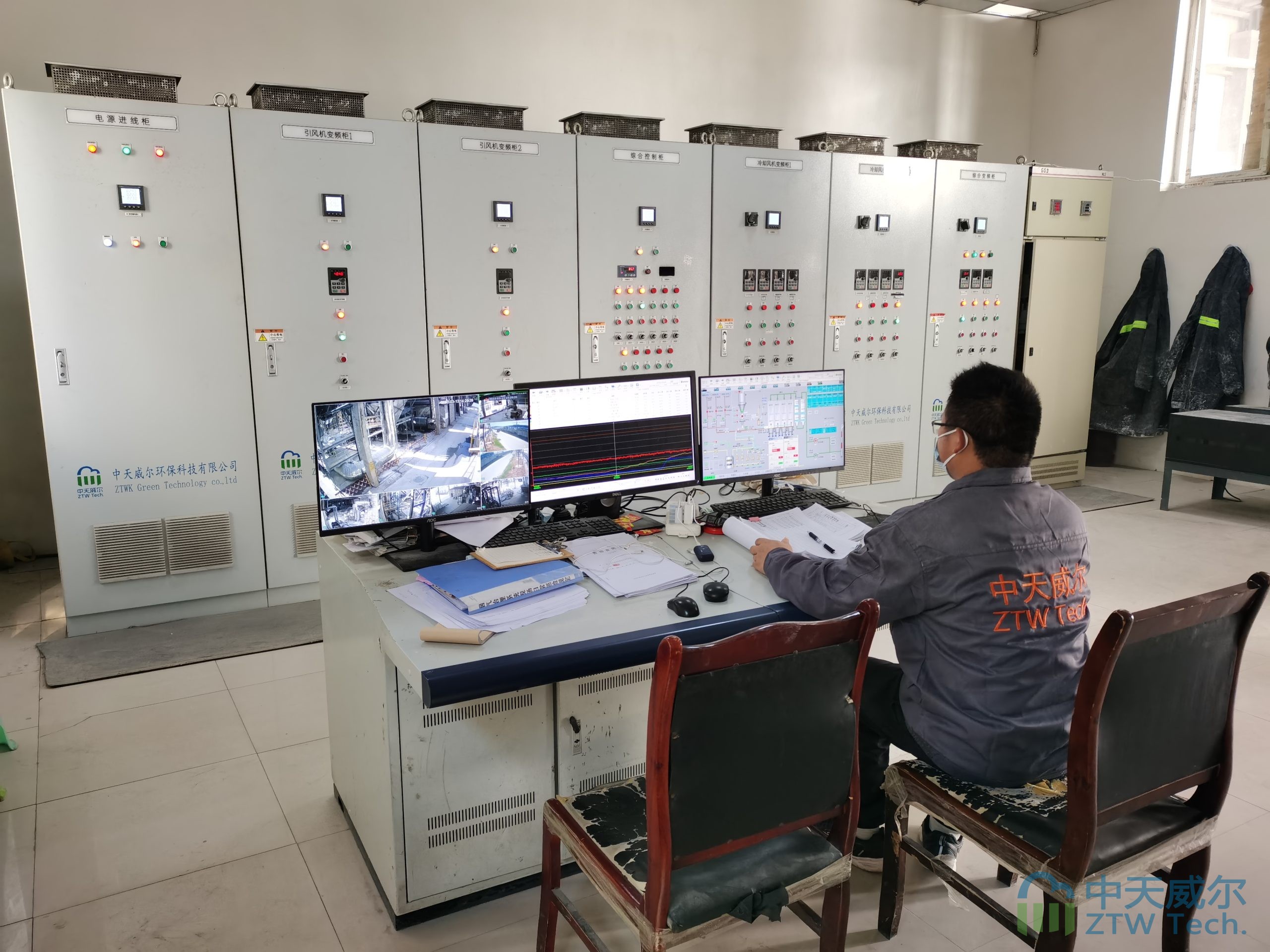 中天威爾公司運(yùn)維全氧玻璃窯陶瓷催化濾管（陶瓷纖維濾管、陶瓷濾筒、陶瓷濾管、陶瓷除塵管）煙氣脫硫脫硝除塵一體化環(huán)保系統(tǒng)